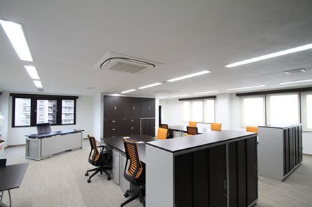 オフィスレイアウトは大阪でオフィス空間をプロデュースする【株式会社メーベル】 ～デザインから間仕切り工事・フロア工事・電気工事まで～